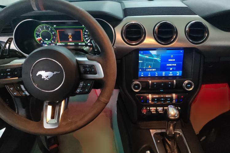 Used Ford Mustang 2019 2.3L EcoBoost Interior 2