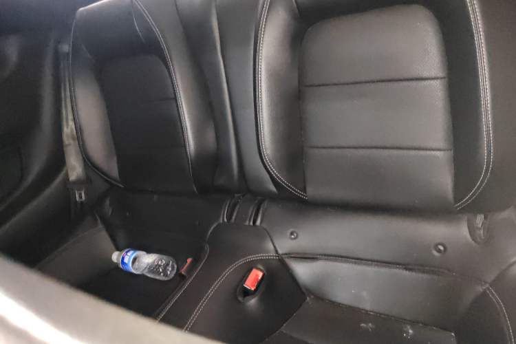 Used Ford Mustang 2019 2.3L EcoBoost Interior 4