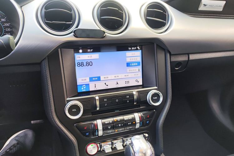 Used Ford Mustang 2019 2.3L EcoBoost Audio And AC Panel