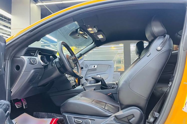 Used Ford Mustang 2019 2.3L EcoBoost Interior 1