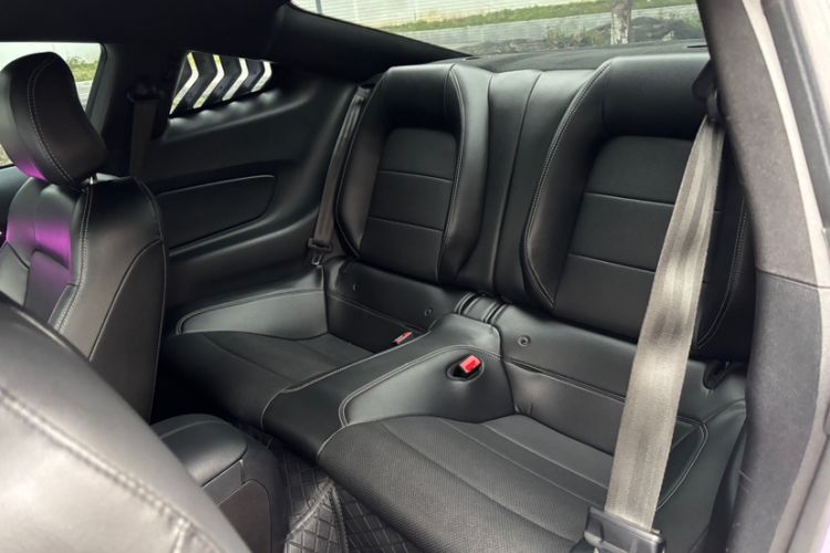 Used Ford Mustang 2019 2.3L EcoBoost Interior 5