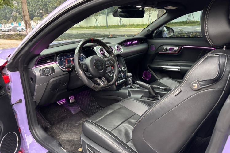 Used Ford Mustang 2019 2.3L EcoBoost Interior 6