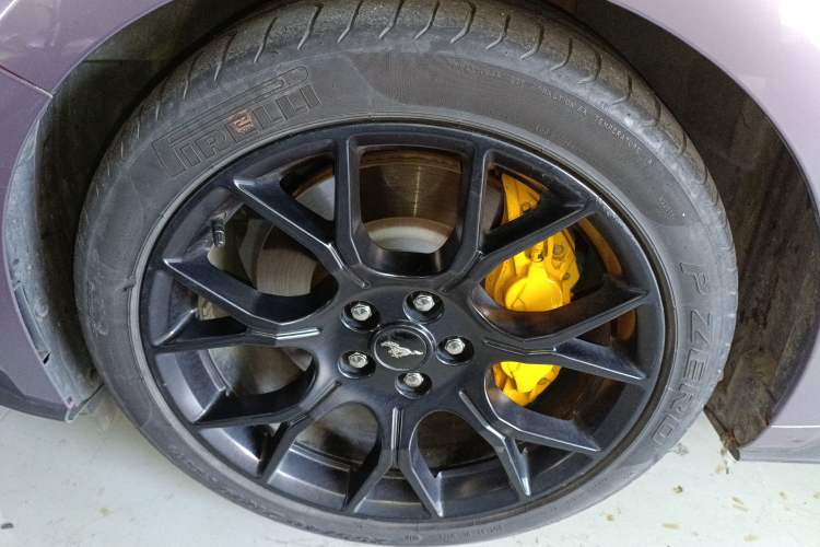Used Ford Mustang 2019 2.3L EcoBoost Left Front Wheel Hub