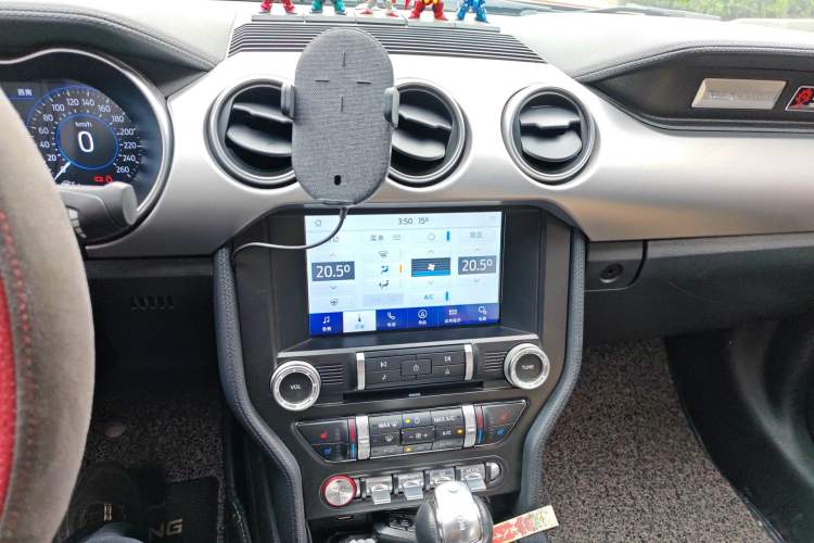Used Ford Mustang 2019 2.3L EcoBoost Audio And AC Panel