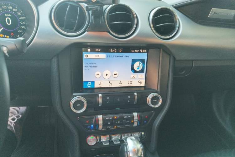 Used Ford Mustang 2019 2.3L EcoBoost Audio And AC Panel