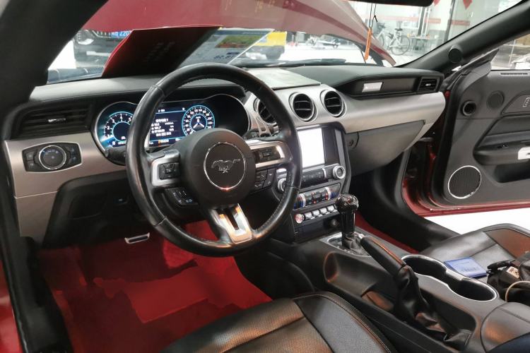 Used Ford Mustang 2019 2.3L EcoBoost Center Console