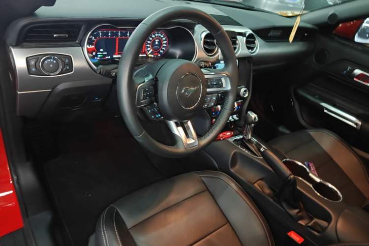 Used Ford Mustang 2019 2.3L EcoBoost Center Console