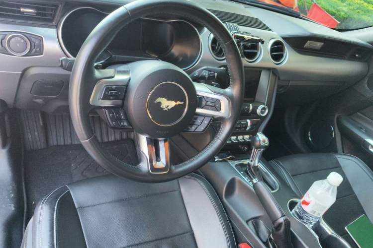 Used Ford Mustang 2019 2.3L EcoBoost Center Console