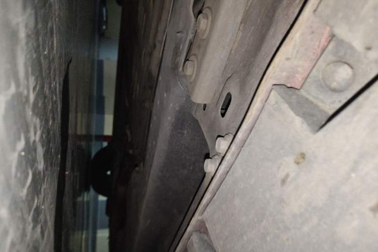 Used Ford Mustang  Chassis Front Left
