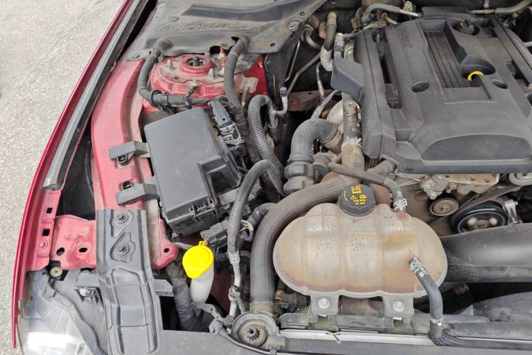 Used Ford Mustang 2019 2.3L EcoBoost Engine Bay Right