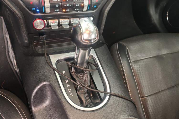 Used Ford Mustang 2019 2.3L EcoBoost Gear Lever