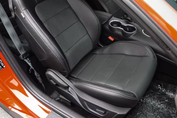 Used Ford Mustang 2019 2.3L EcoBoost Interior 10