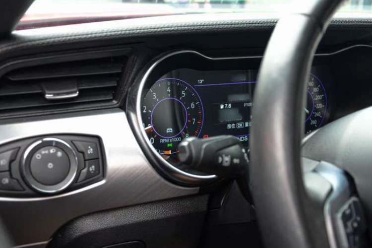 Used Ford Mustang 2019 2.3L EcoBoost Interior 2