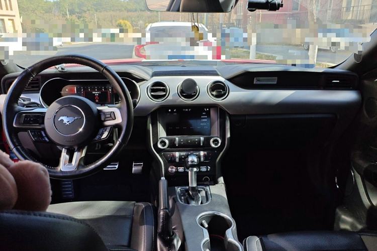 Used Ford Mustang 2019 2.3L EcoBoost Interior 2