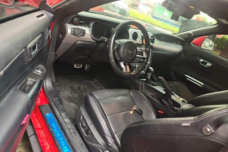 Used Ford Mustang 2019 2.3L EcoBoost Interior 3