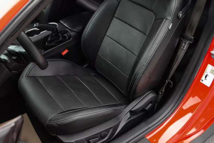 Used Ford Mustang 2019 2.3L EcoBoost Interior 4