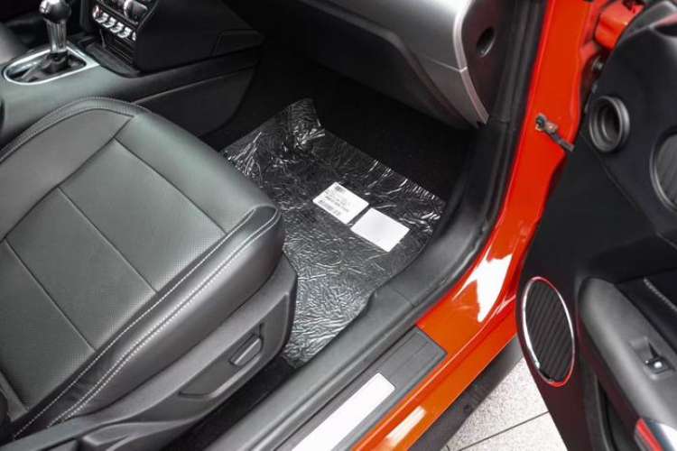 Used Ford Mustang 2019 2.3L EcoBoost Interior 6