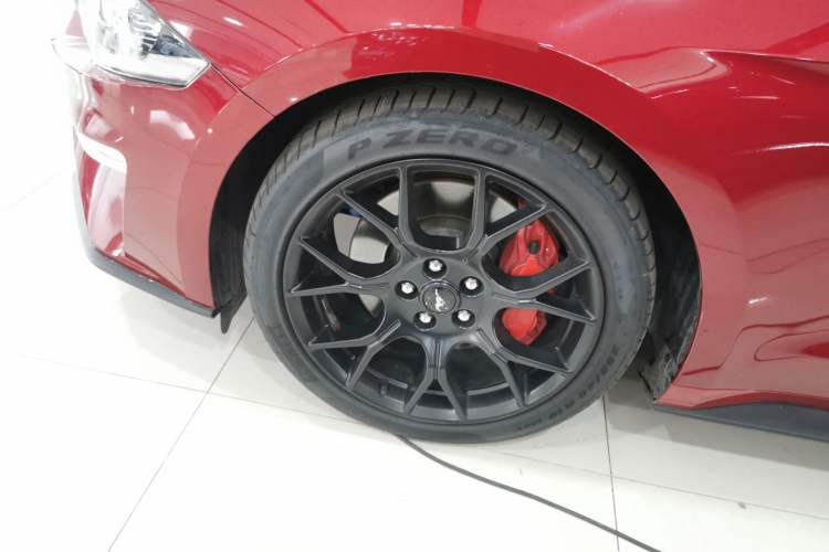 Used Ford Mustang 2019 2.3L EcoBoost Left Front Wheel Hub