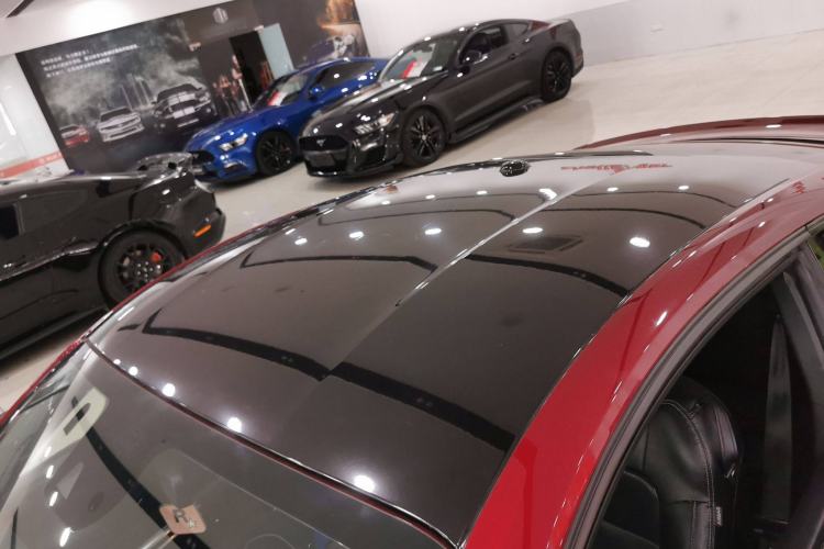 Used Ford Mustang 2019 2.3L EcoBoost Roof