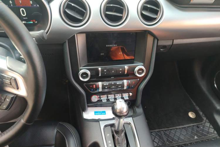 Used Ford Mustang 2019 2.3L EcoBoost Audio And AC Panel
