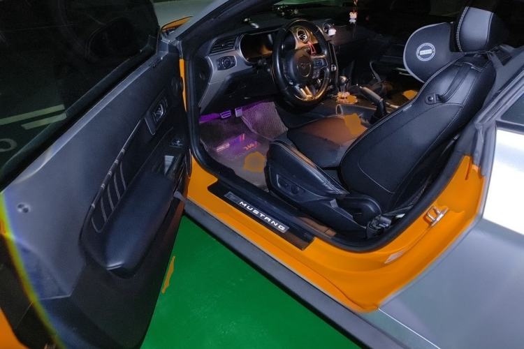 Used Ford Mustang 2019 2.3L EcoBoost Driver Seat