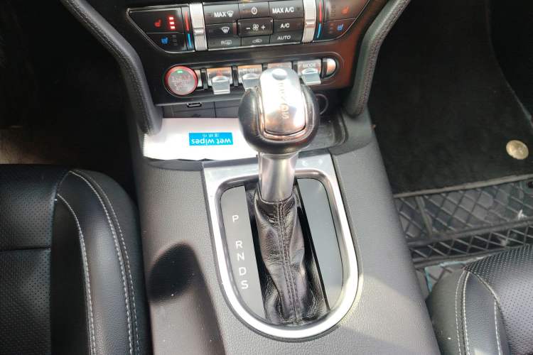 Used Ford Mustang 2019 2.3L EcoBoost Gear Lever