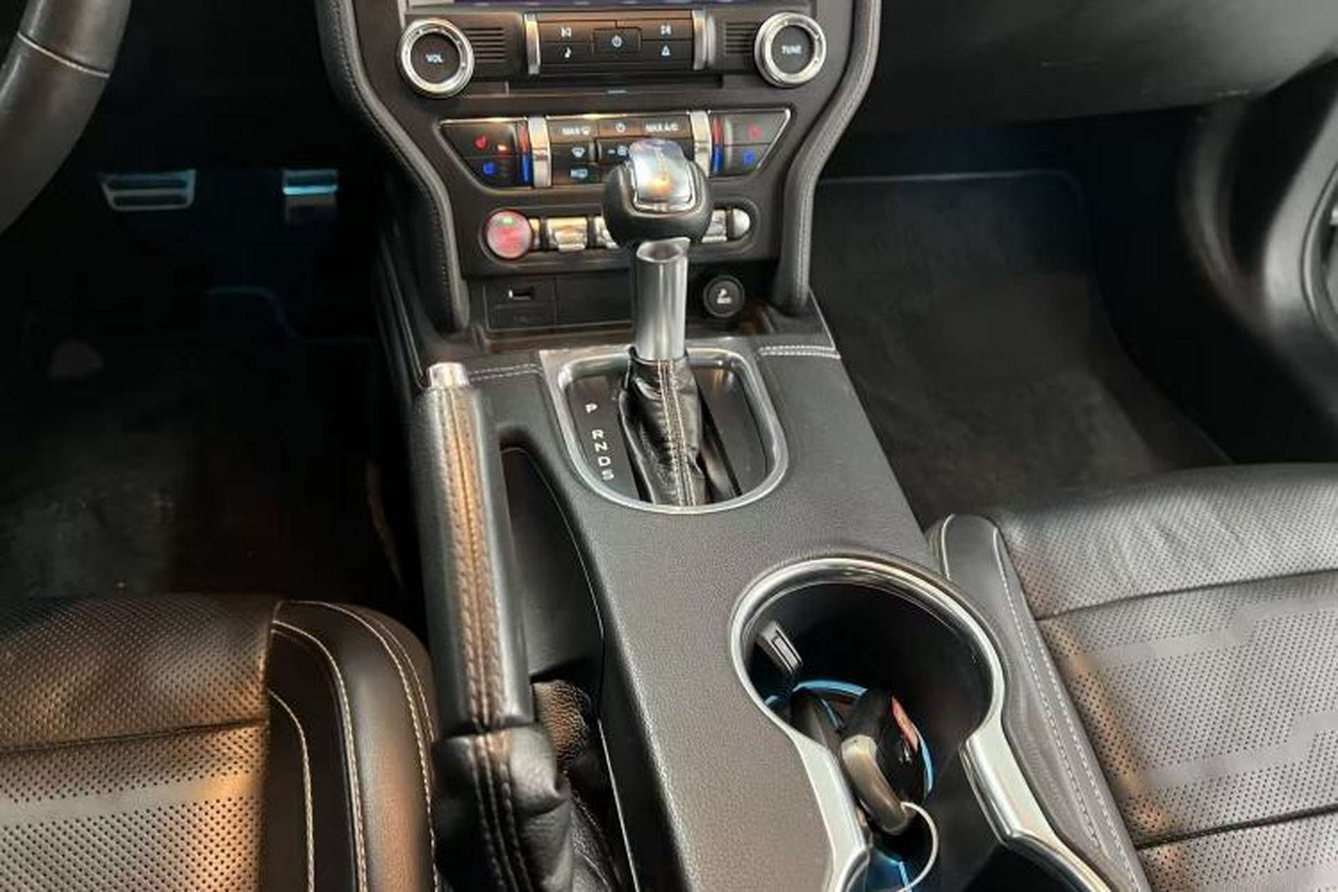 Used Ford Mustang 2019 2.3L EcoBoost Gear Lever