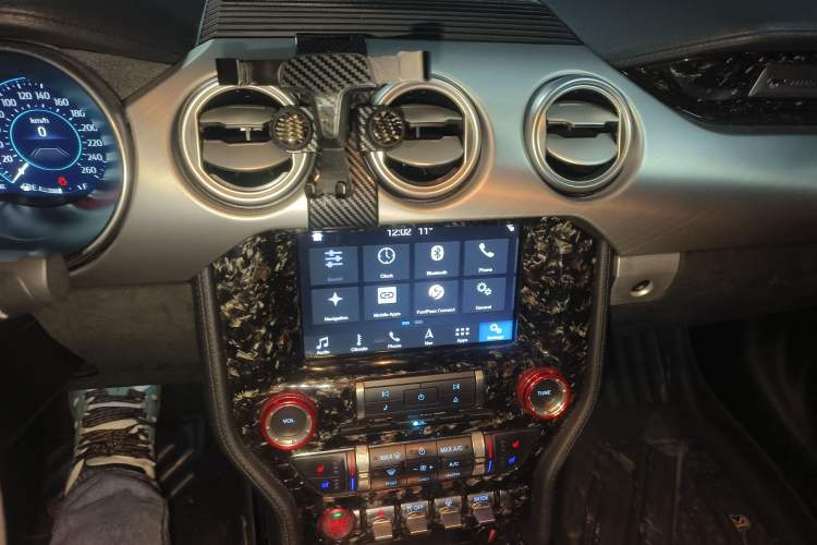 Used Ford Mustang 2019 2.3L EcoBoost Audio And AC Panel