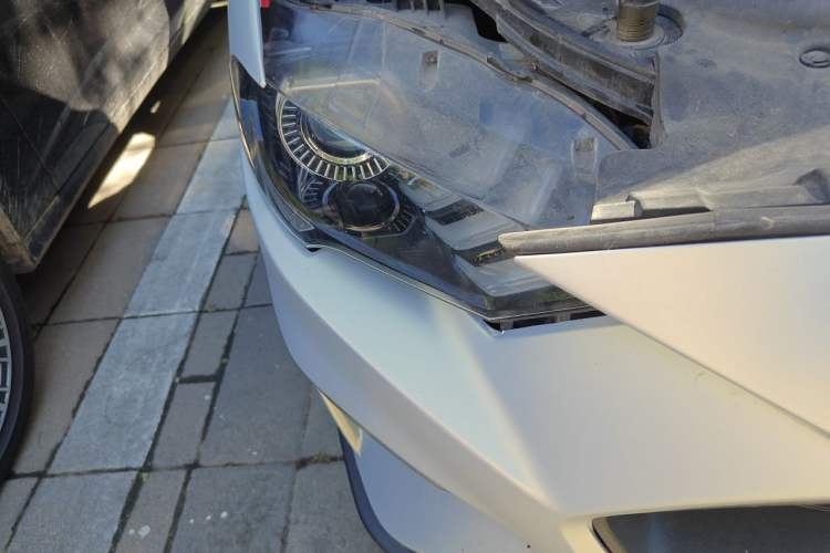 Used Ford Mustang 2019 2.3L EcoBoost Right Front Headlight