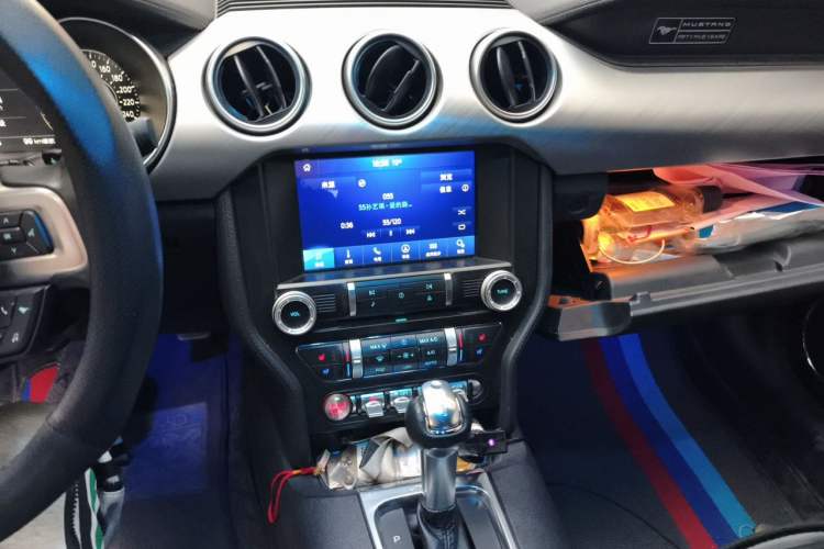 Used Ford Mustang 2019 2.3L EcoBoost Audio And AC Panel