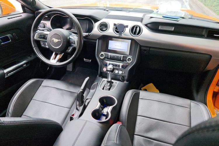 Used Ford Mustang 2019 2.3L EcoBoost Center Console