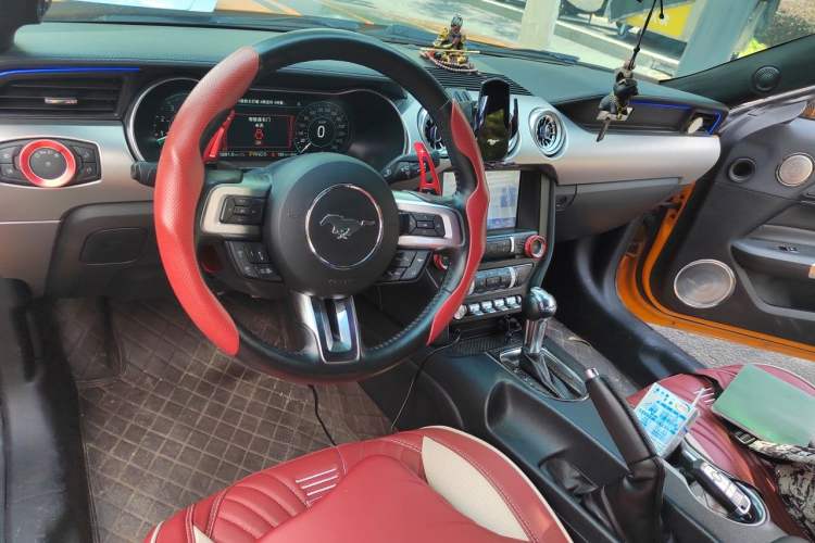 Used Ford Mustang 2019 2.3L EcoBoost Center Console