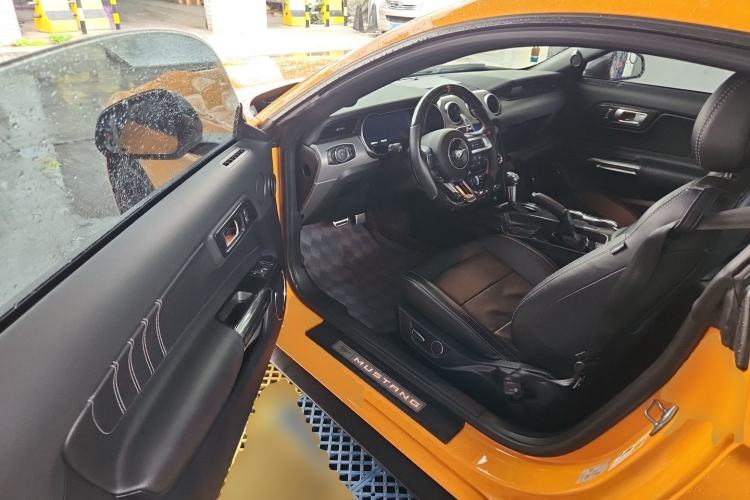 Used Ford Mustang  Driver Seat