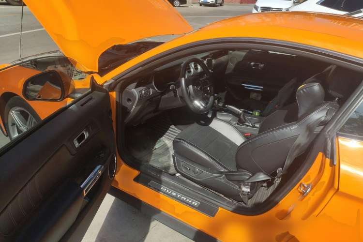 Used Ford Mustang 2019 2.3L EcoBoost Performance Enhanced Edition Driver Seat