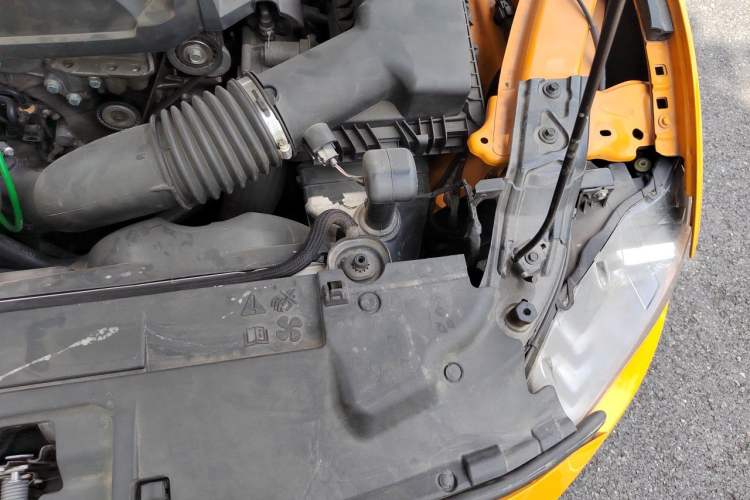 Used Ford Mustang 2019 2.3L EcoBoost Engine Bay Left