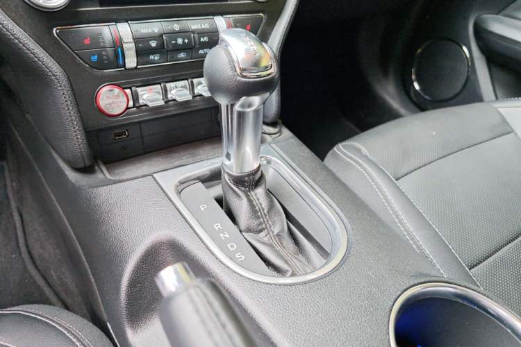 Used Ford Mustang 2019 2.3L EcoBoost Gear Lever