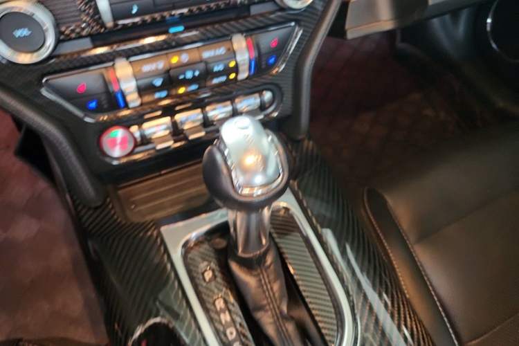 Used Ford Mustang  Gear Lever