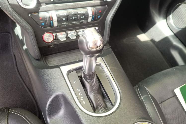 Used Ford Mustang 2019 2.3L EcoBoost Gear Lever