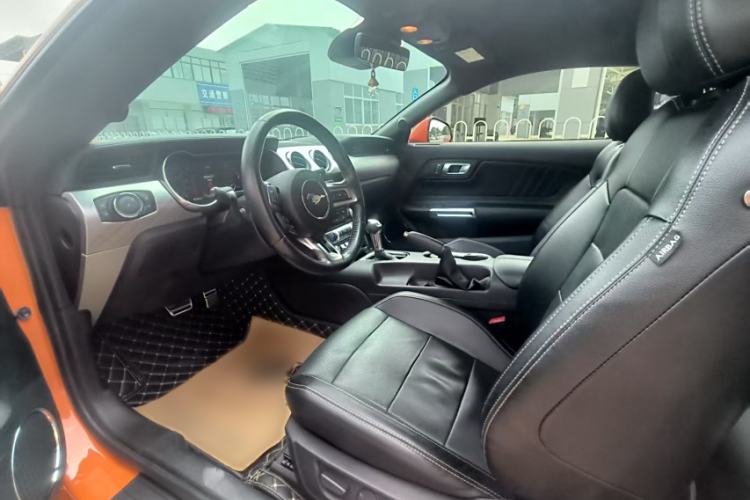 Used Ford Mustang 2019 2.3L EcoBoost Interior 2