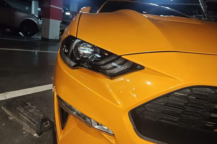 Used Ford Mustang 2019 2.3L EcoBoost Right Front Headlight