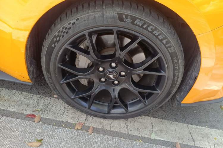 Used Ford Mustang 2019 2.3L EcoBoost Right Front Wheel Hub