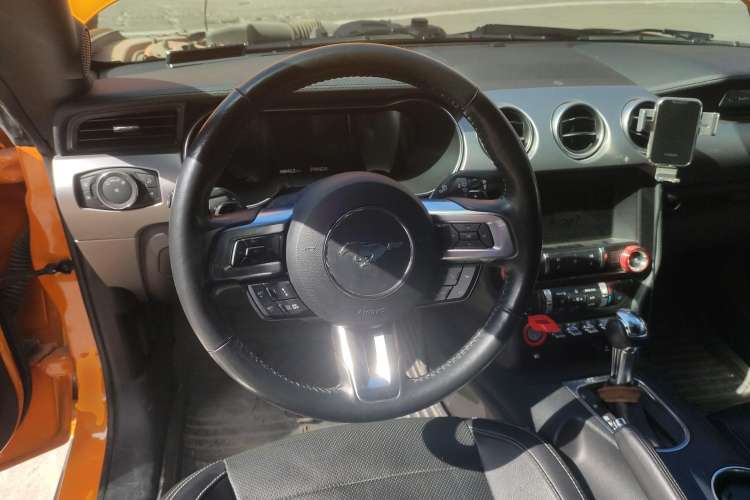 Used Ford Mustang 2019 2.3L EcoBoost Performance Enhanced Edition Steering Wheel