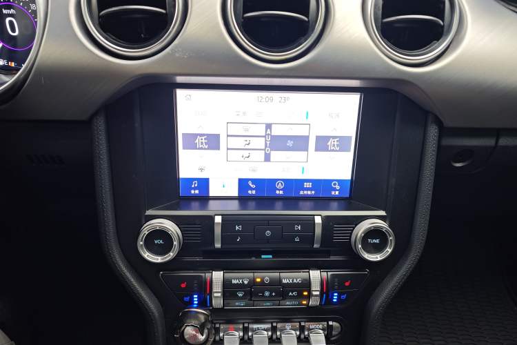 Used Ford Mustang 2020 2.3L EcoBoost Audio And AC Panel