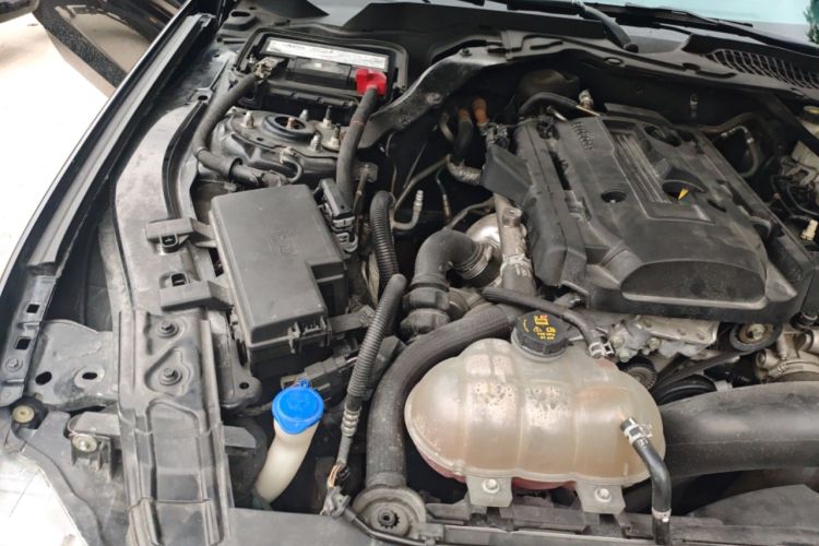 Used Ford Mustang 2020 2.3L EcoBoost Engine Bay Right
