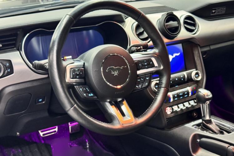 Used Ford Mustang 2020 2.3L EcoBoost Interior 1