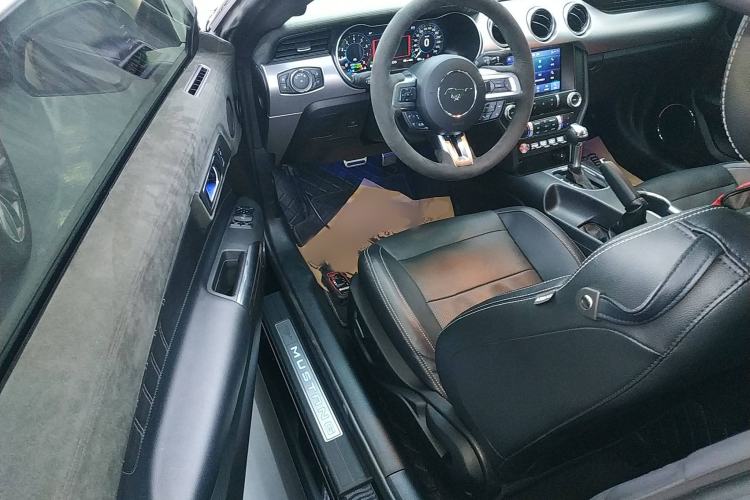 Used Ford Mustang 2020 2.3L EcoBoost Interior 3