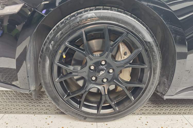 Used Ford Mustang 2020 2.3L EcoBoost Left Front Wheel Hub