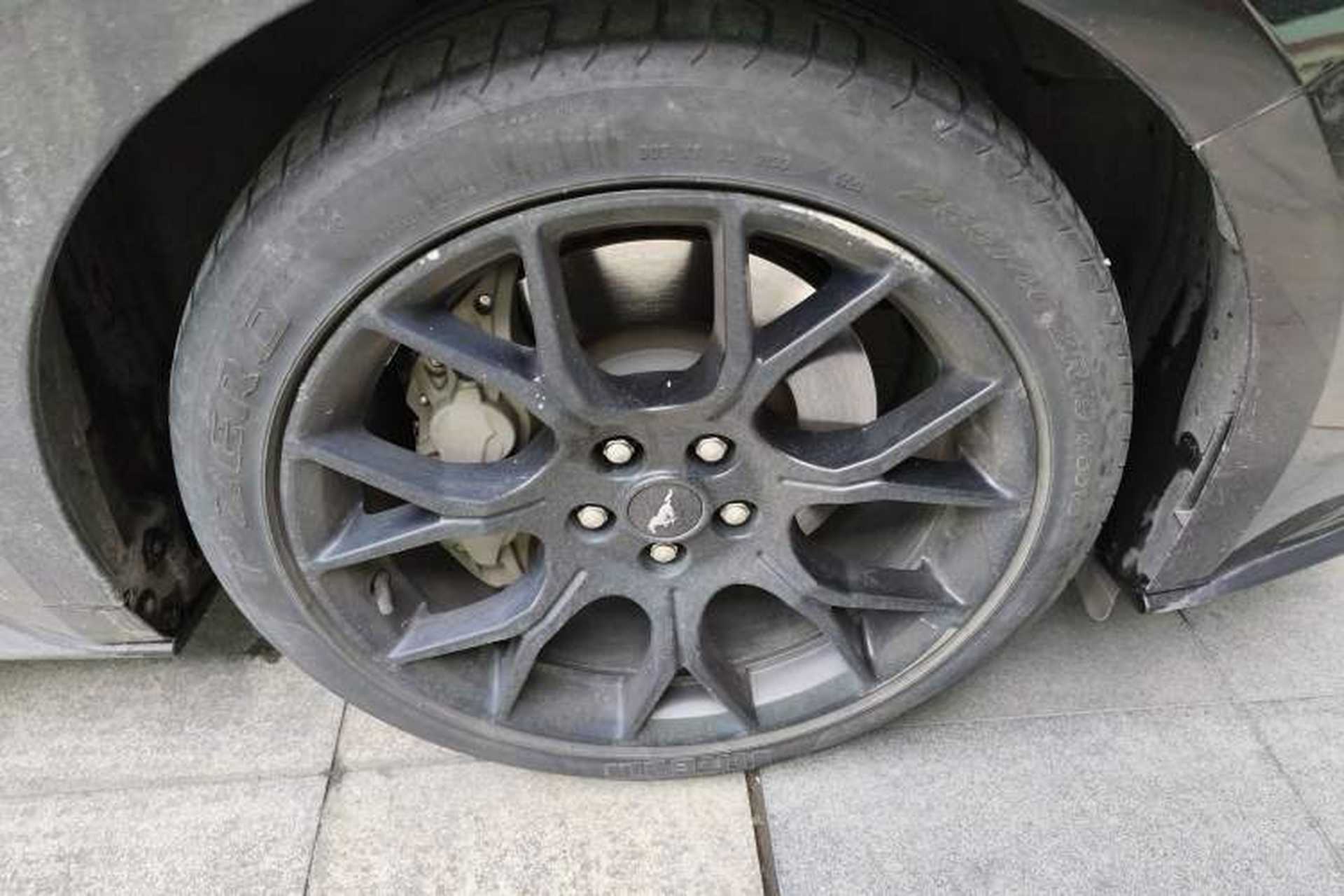Used Ford Mustang 2020 2.3L EcoBoost Right Front Wheel Hub
