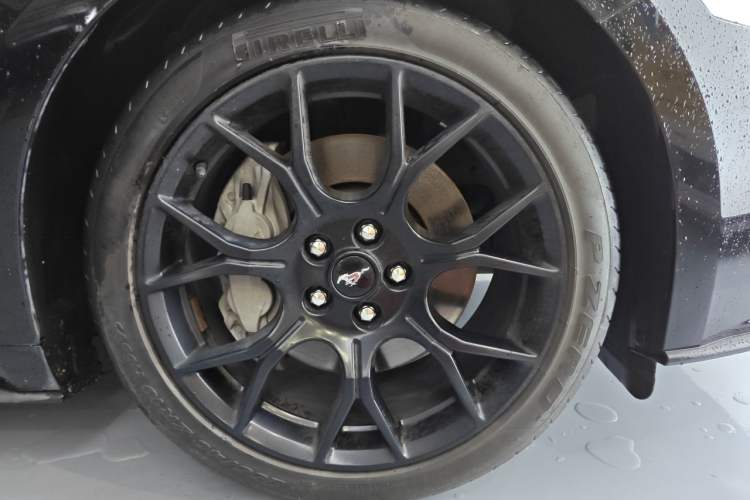 Used Ford Mustang 2020 2.3L EcoBoost Right Front Wheel Hub