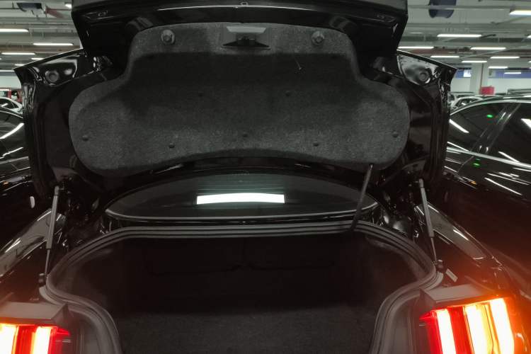 Used Ford Mustang 2020 2.3L EcoBoost Trunk